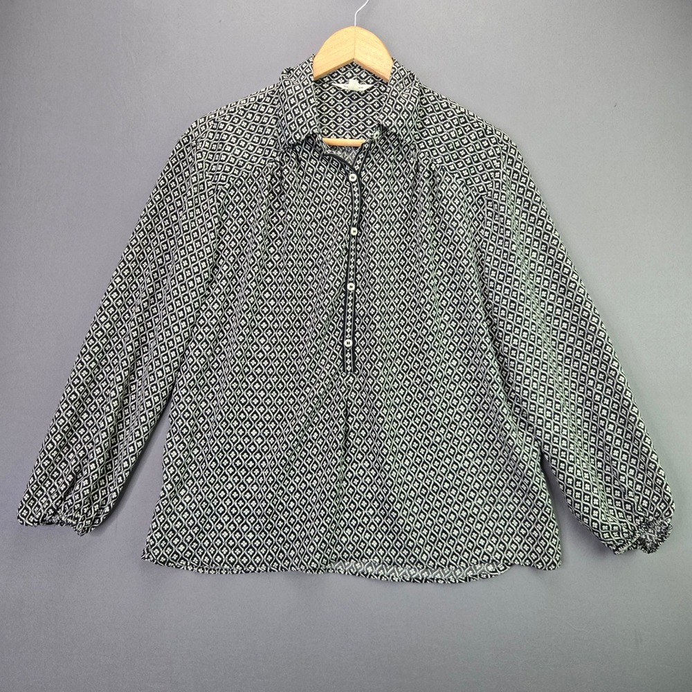 Max Studio Blouse Geometric Diamond Print S Black White Button Up Long Sleeve